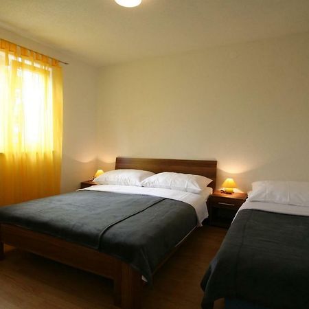Apartments Hodzic Šilo Eksteriør billede