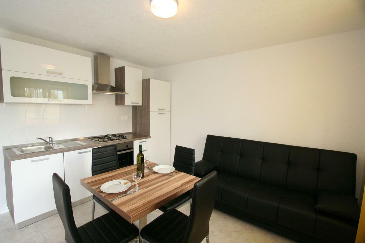 Apartments Hodzic Šilo Eksteriør billede